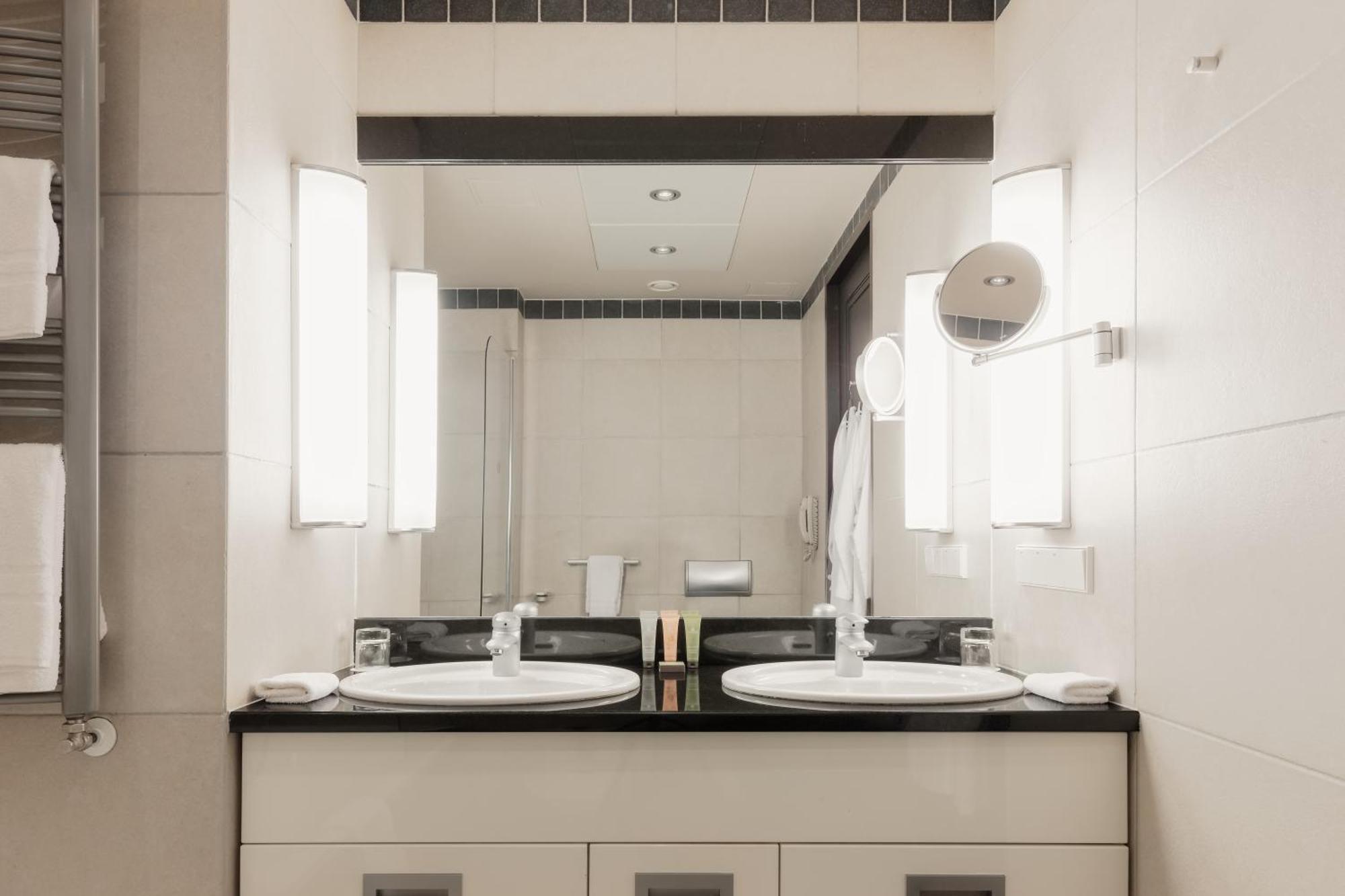 Hotel Bergs Suites Riga Esterno foto