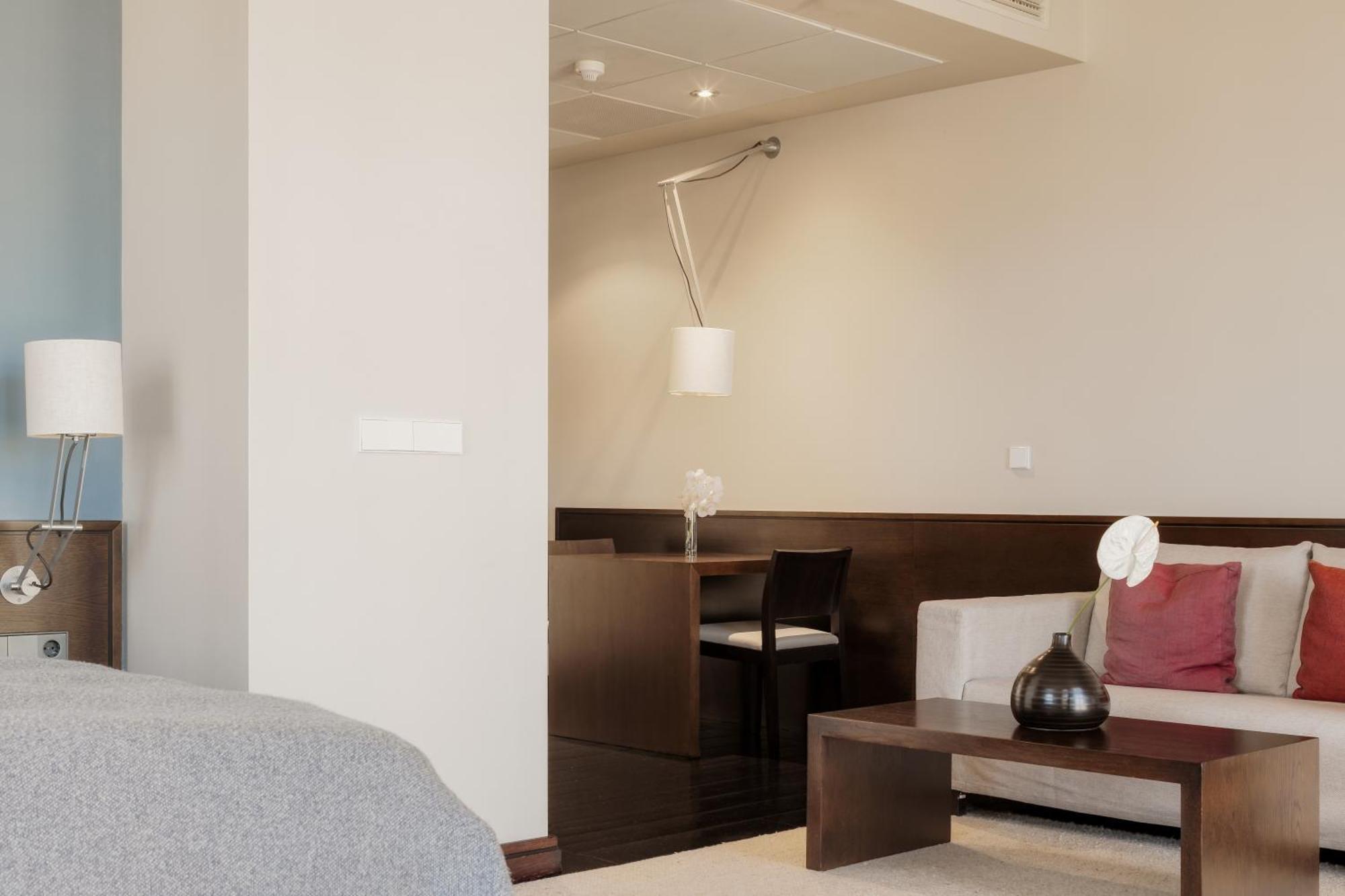 Hotel Bergs Suites Riga Esterno foto